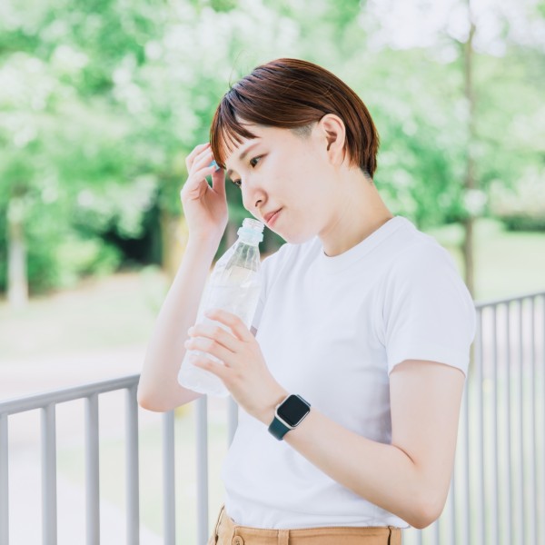 立ち上がる瞬間がつらい人へ！ピラティス的体の使い直し