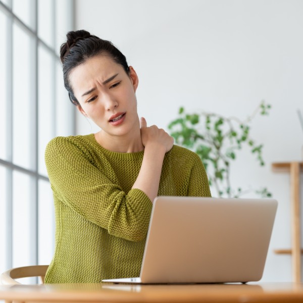 座り方ひとつで疲れが変わる？ピラティスで見直す日常姿勢